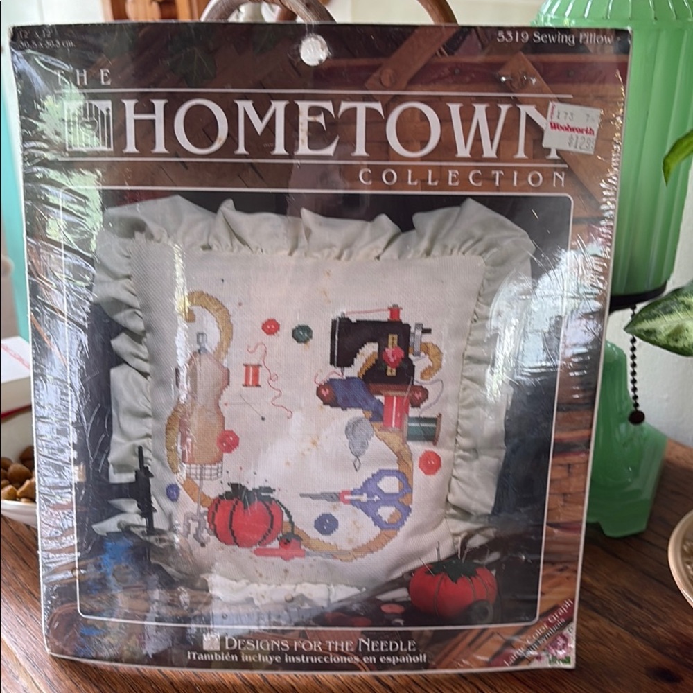 The Hometown Collection, #5319 The Sewing Pillow